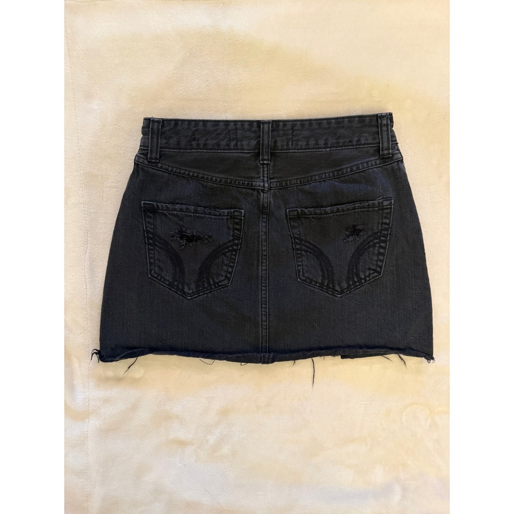 Hollister Black Distressed High Rise Denim Mini Skirt Size 1 W25 Frayed Cutoff - Picture 2 of 5